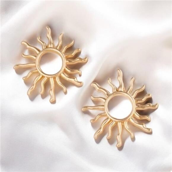18K Gold-Plated Sun Earrings - Picture 4 of 6